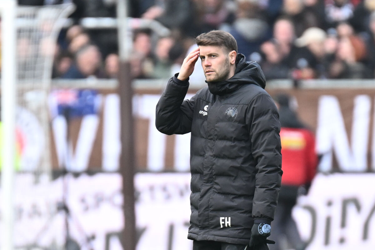 FC St. Pauli Head Coach Fabian Hürzeler shares his disappointment after last home game in 2023 – Archive photo: Lobeca/Andreas Hannig